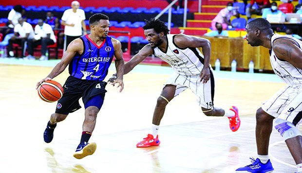 Clube Desportivo 1º de Agosto - Basquetebol: D´Agosto vence 1ª mão