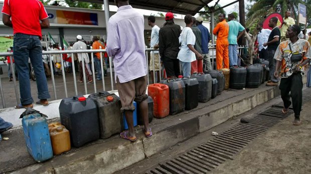 Jornal De Angola Notícias Nigéria Enfrenta Escassez De Combustíveis 